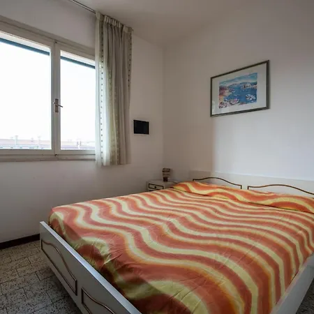 Sunny Escape With Private Garden *