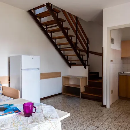 Sunny Escape With Private Garden * 比比翁