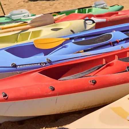 公寓 Sunny Escape With Private Garden