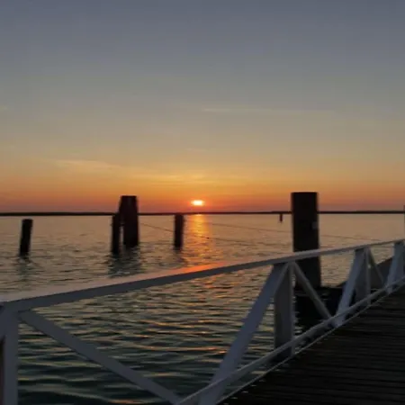 Sunny With Pool And Garden アパート ビビオーネ