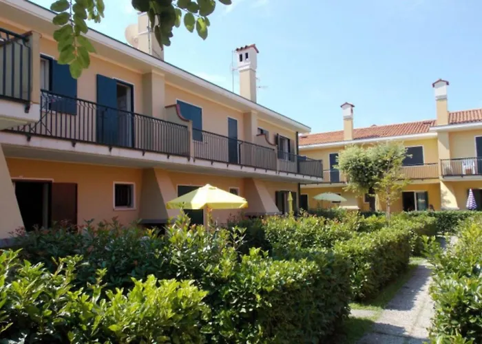 Διαμέρισμα Sunny With Pool And Garden *