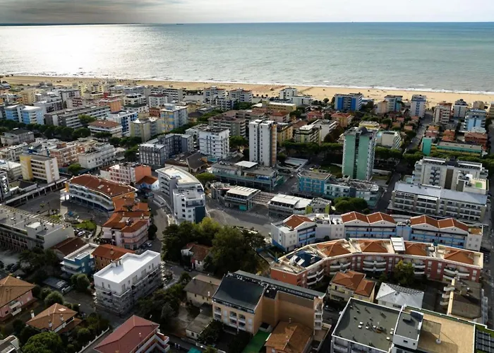 Sunny With Pool And Garden Lejlighed Bibione